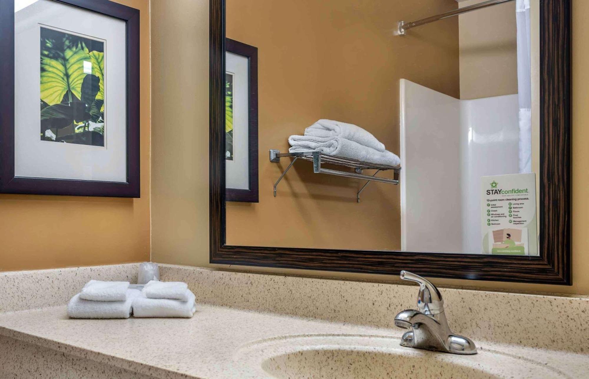Extended Stay America Suites - Chicago - Schaumburg - Convention Center Bagian luar foto