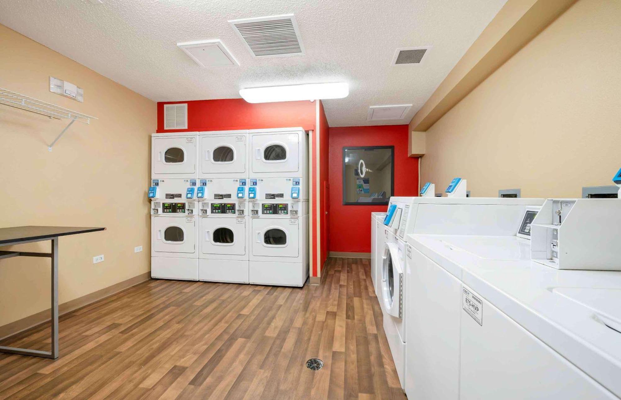 Extended Stay America Suites - Chicago - Schaumburg - Convention Center Bagian luar foto