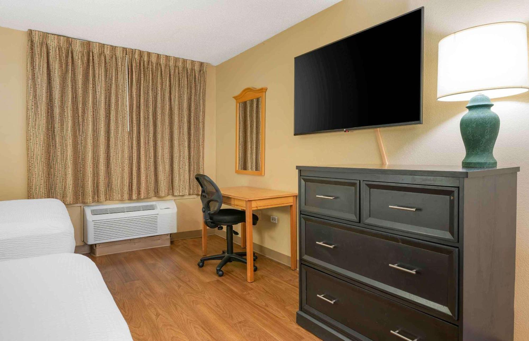 Extended Stay America Suites - Chicago - Schaumburg - Convention Center Bagian luar foto