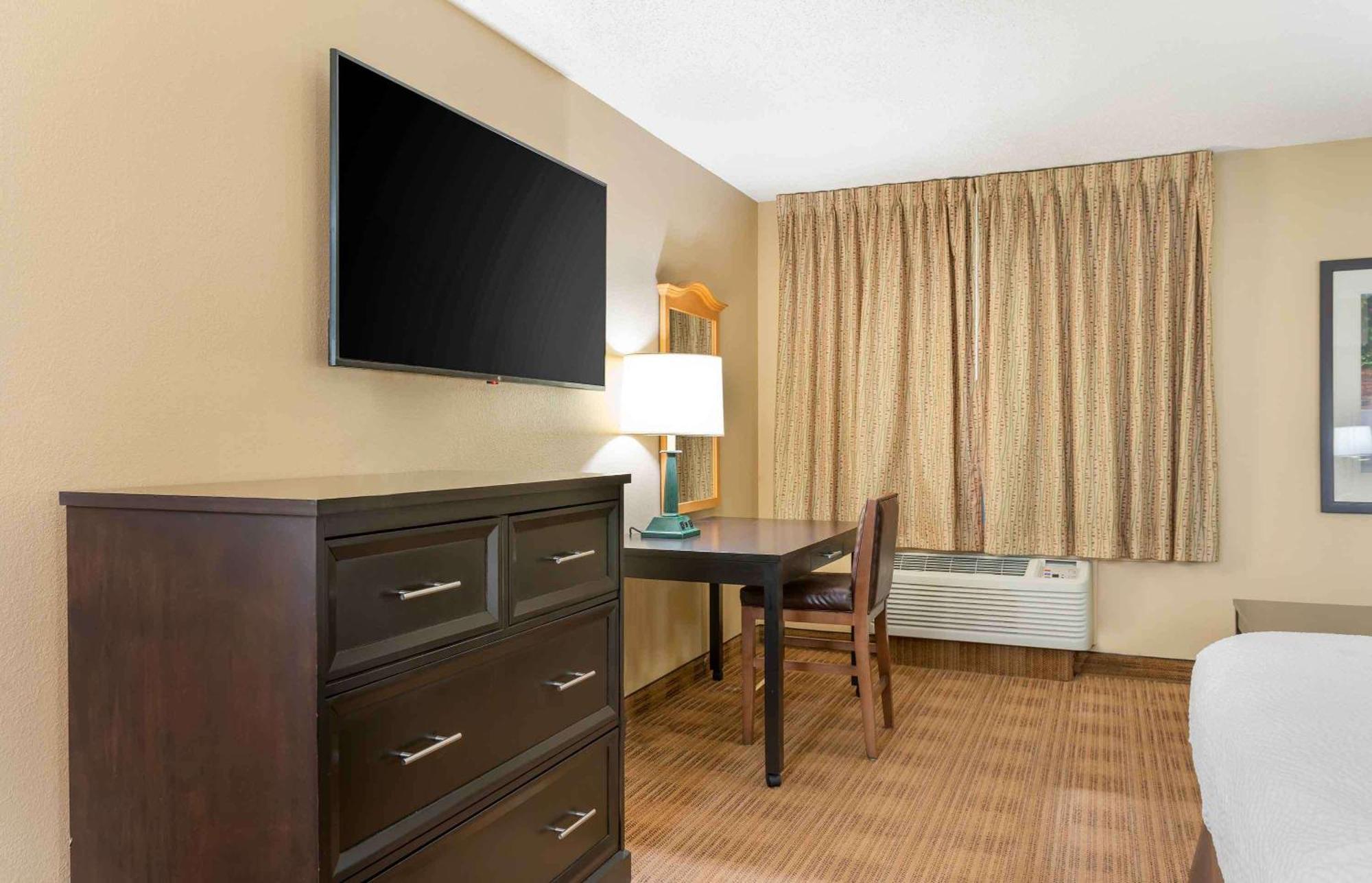 Extended Stay America Suites - Chicago - Schaumburg - Convention Center Bagian luar foto