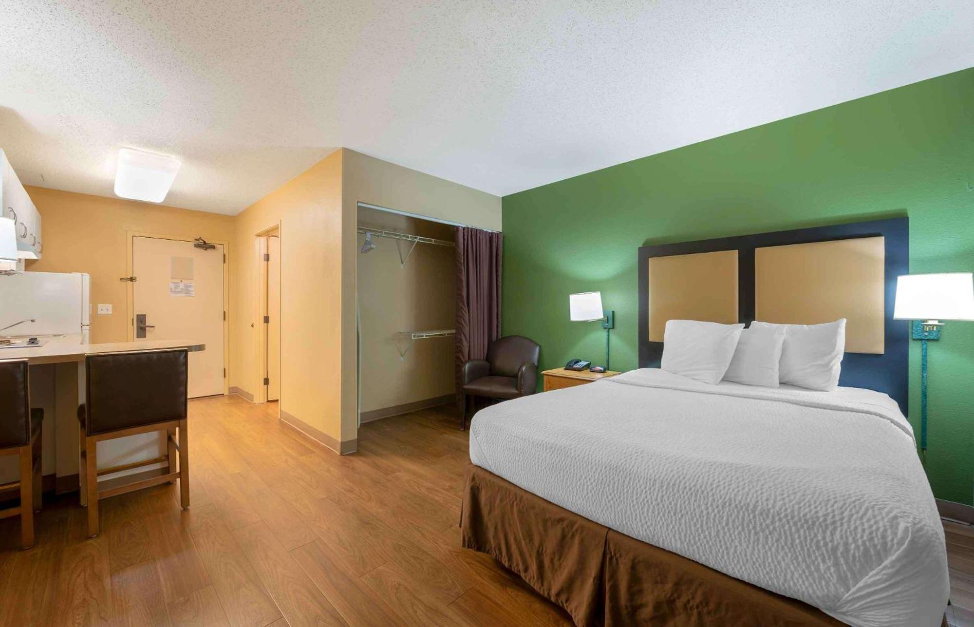 Extended Stay America Suites - Chicago - Schaumburg - Convention Center Bagian luar foto