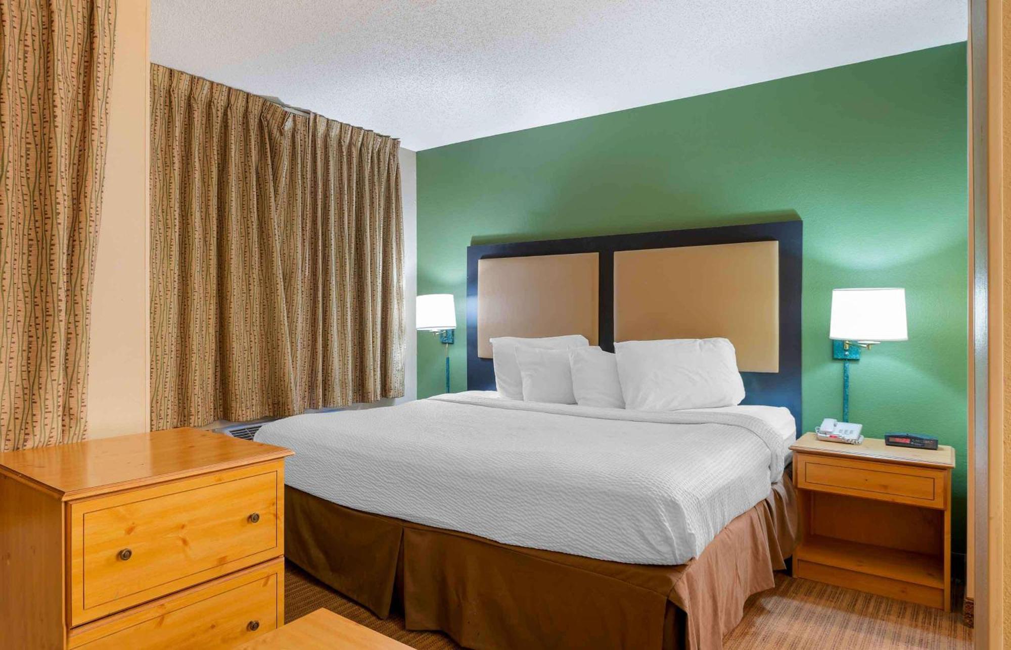 Extended Stay America Suites - Chicago - Schaumburg - Convention Center Bagian luar foto