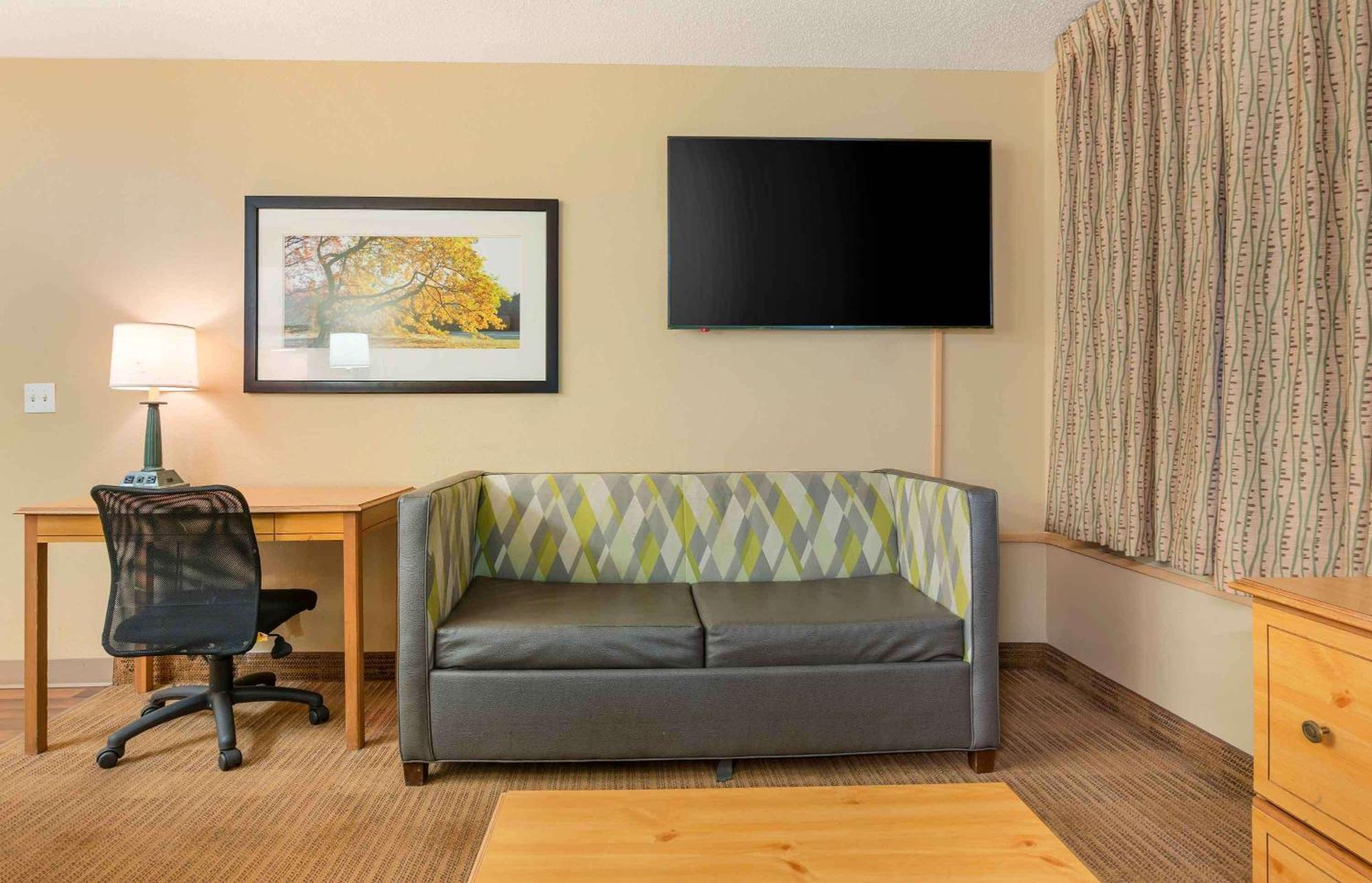 Extended Stay America Suites - Chicago - Schaumburg - Convention Center Bagian luar foto