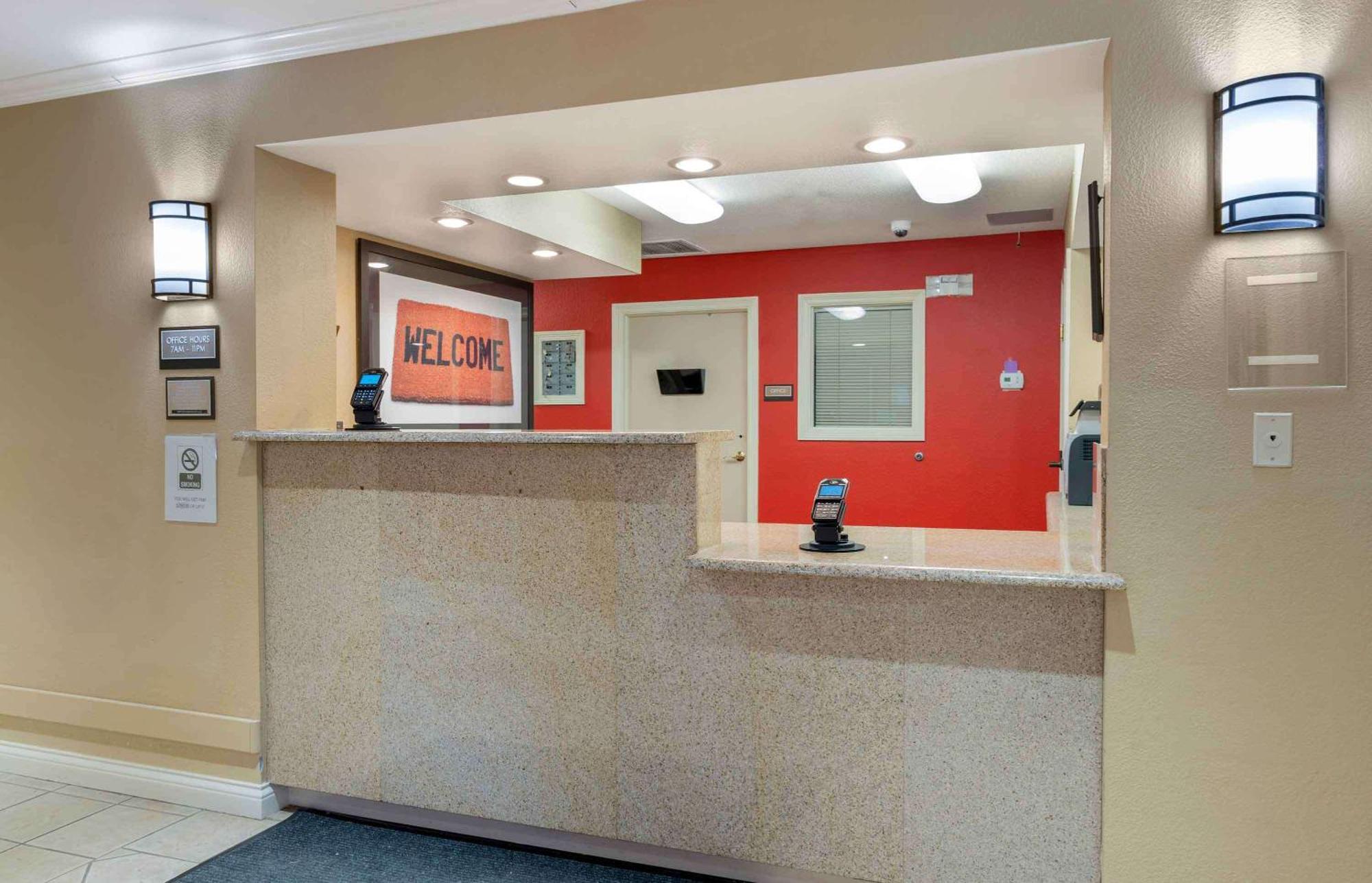 Extended Stay America Suites - Chicago - Schaumburg - Convention Center Bagian luar foto