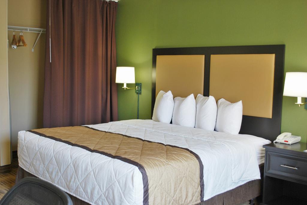Extended Stay America Suites - Chicago - Schaumburg - Convention Center Bagian luar foto