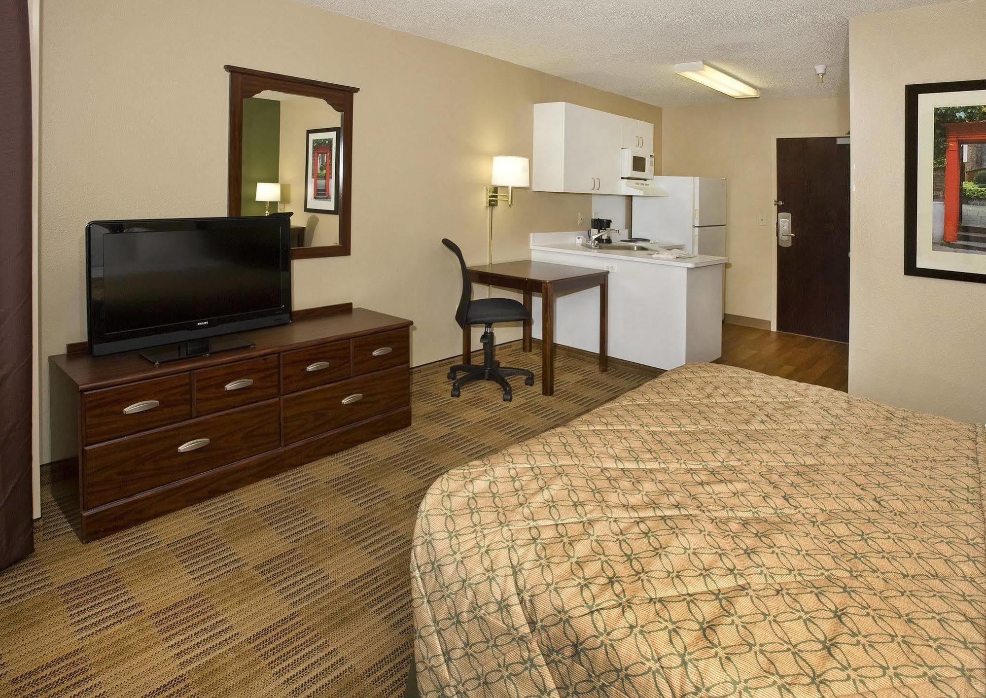 Extended Stay America Suites - Chicago - Schaumburg - Convention Center Bagian luar foto
